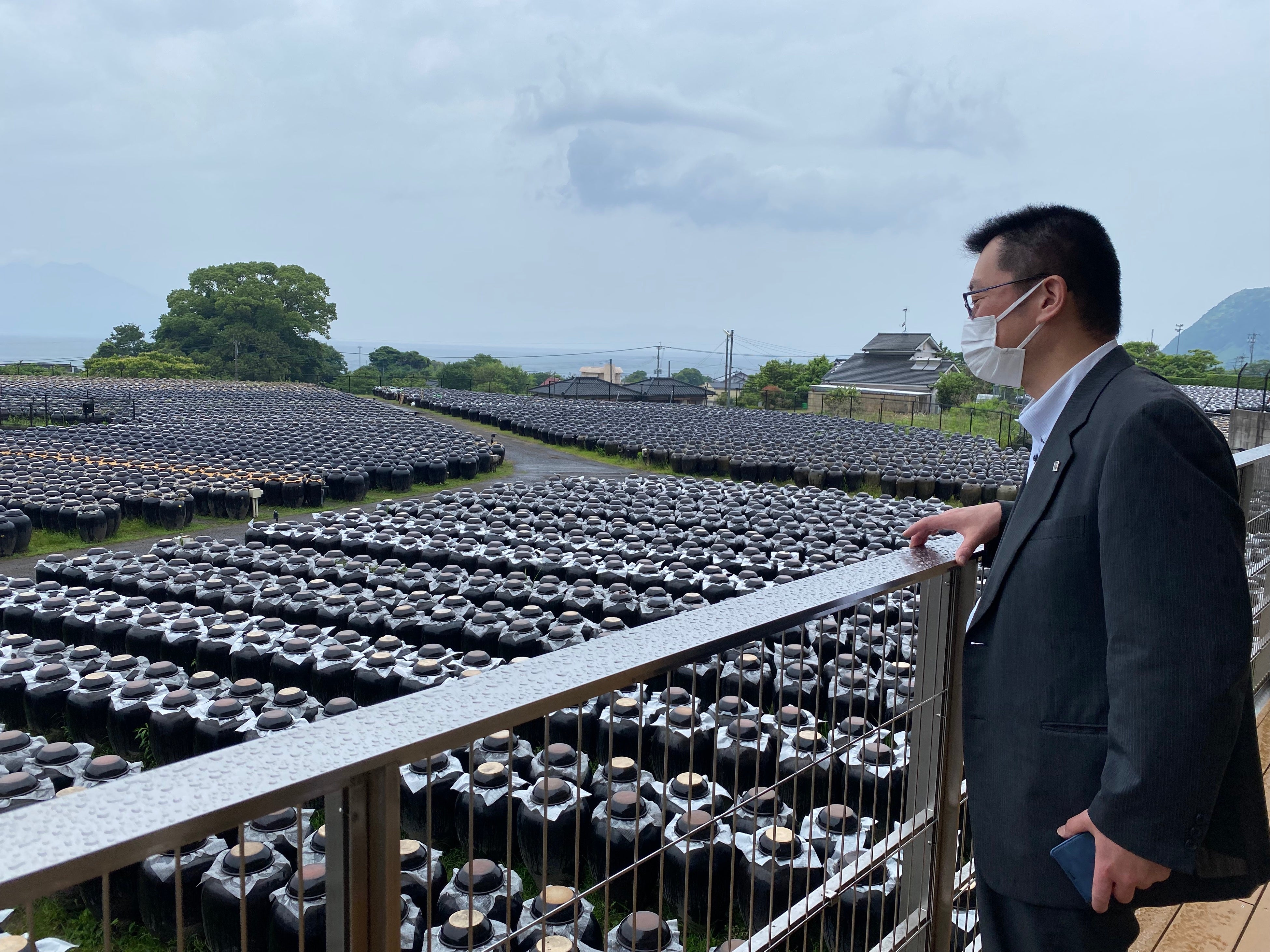 坂元醸造株式会社　壺畑見学