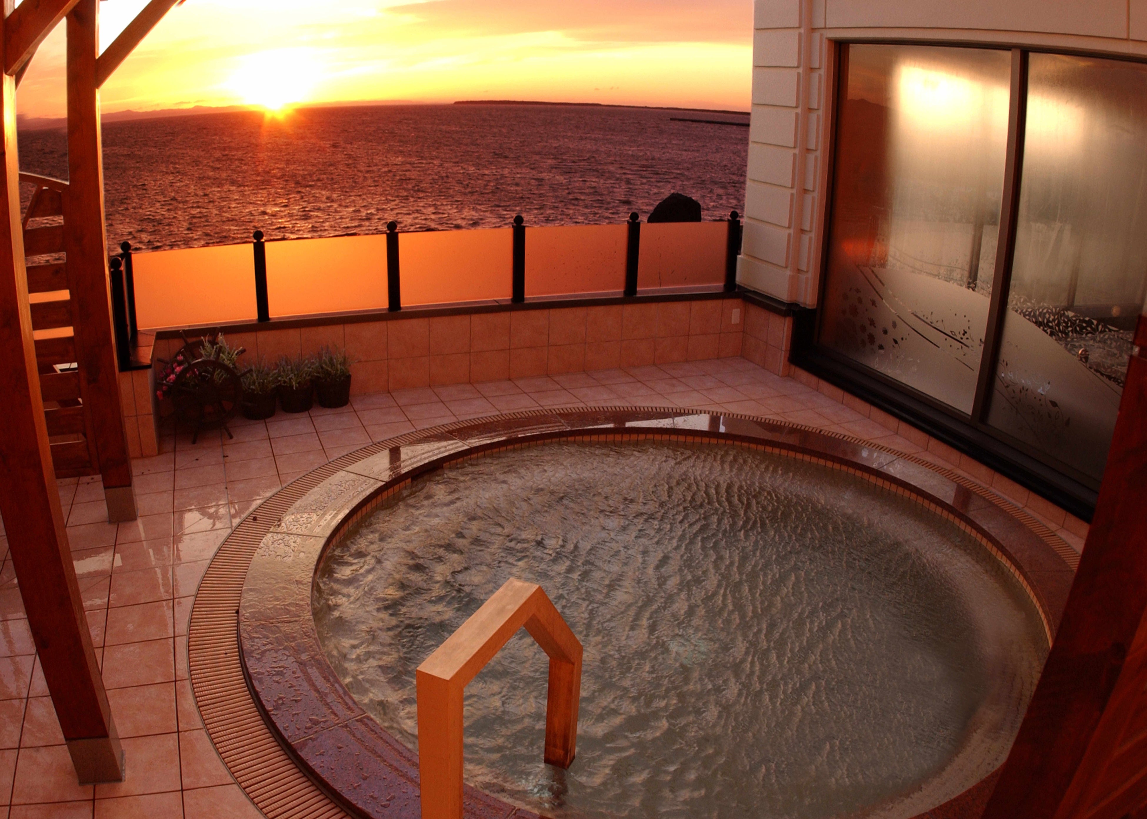 2階北欧風大浴場 露天風呂