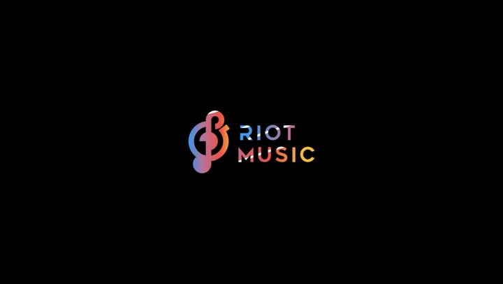 RIOT MUSICサブレーベルである「Blitz Wing」所属 芦澤サキ、松永依織 RIOT MUSICサブレーベルである「Blitz Wing」所属 芦澤サキ、松永依織