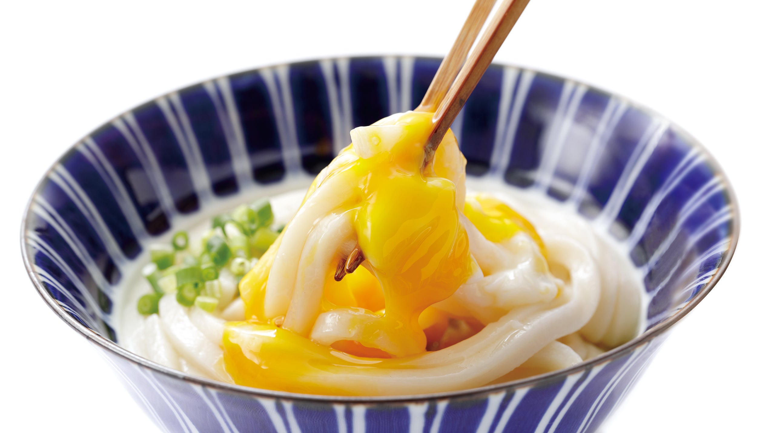 とろ り半熟たまご があれば 手軽に本格釜玉うどんが作れる チルドタイプの本格派 釜玉うどんつゆ を めんたい あごだし の2つの味で新発売 キユーピー株式会社のプレスリリース