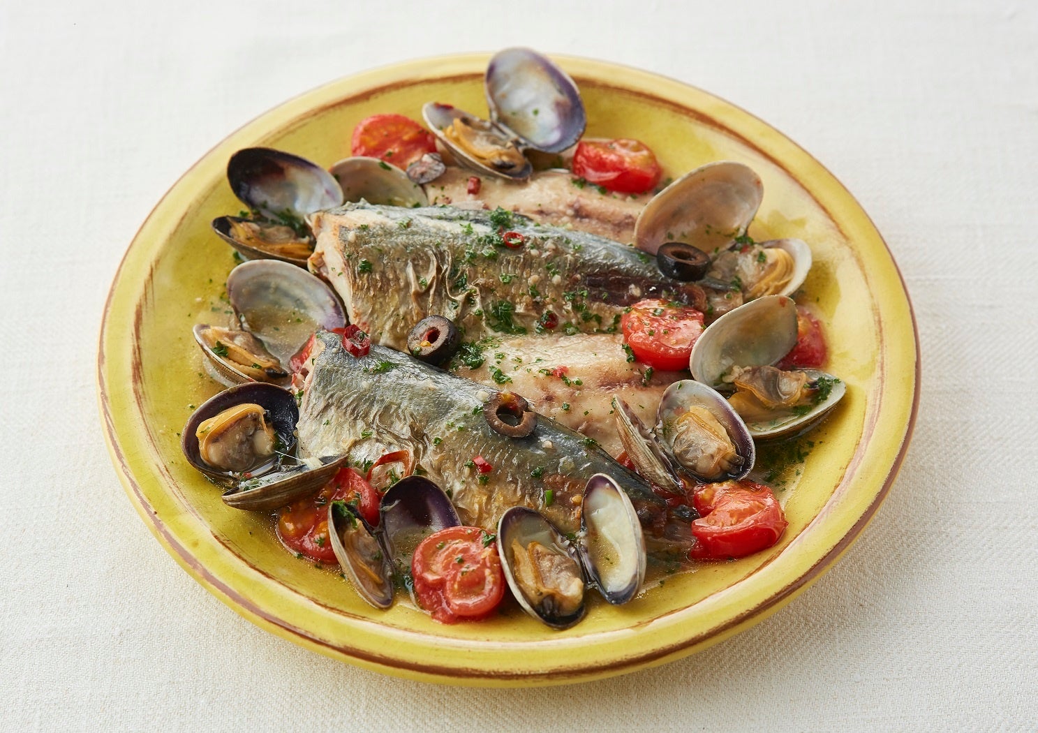 あじのアクアパッツア風 （ガーリックソース使用）