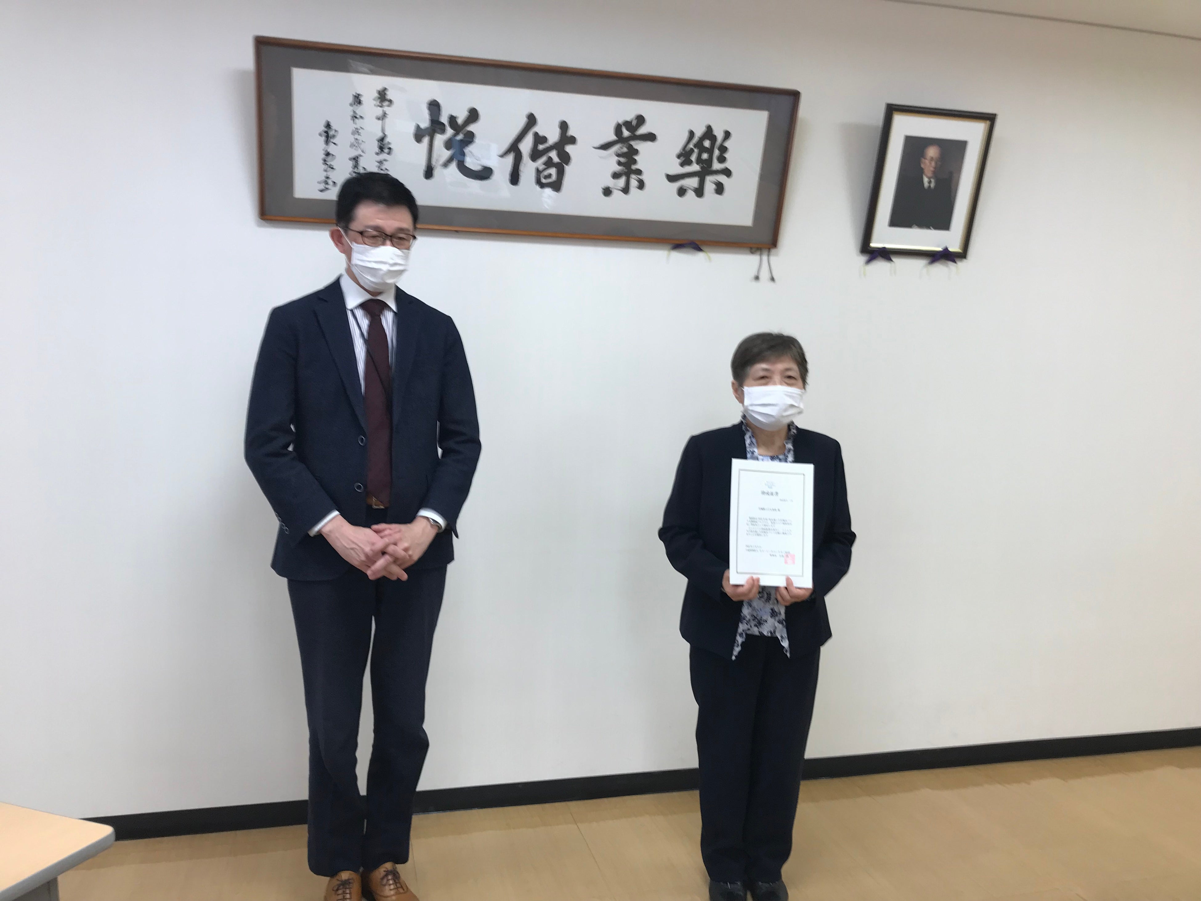 「宮城野子ども食堂」の代表者と キユーピー東北支店長　