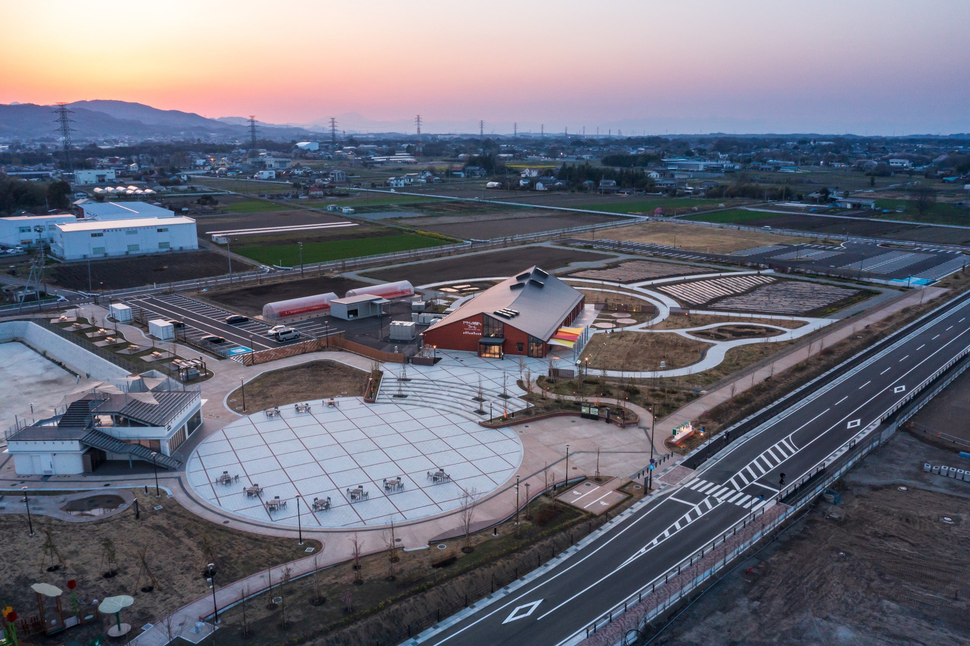 ④ふかや花園駅方向から見た俯瞰全景©三井笑奈（川澄・小林研二写真事務所）