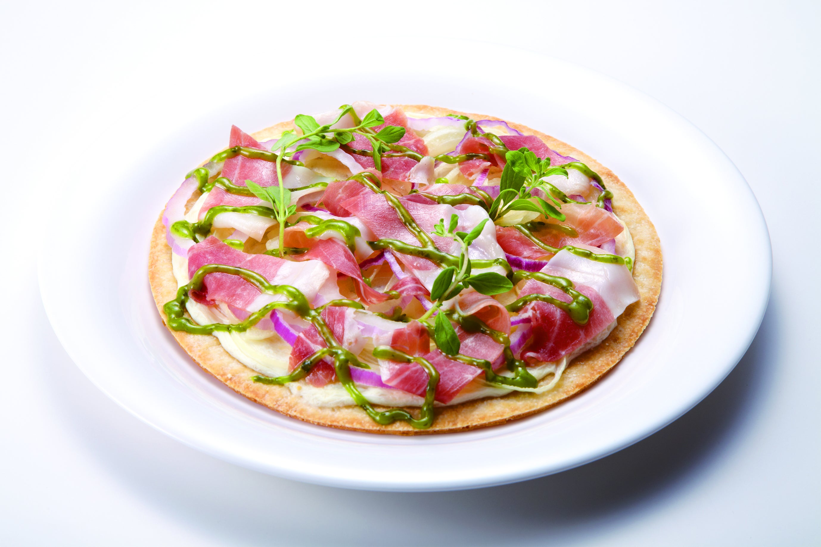 生ハムのタルトフランベ　ジェノベーゼソース