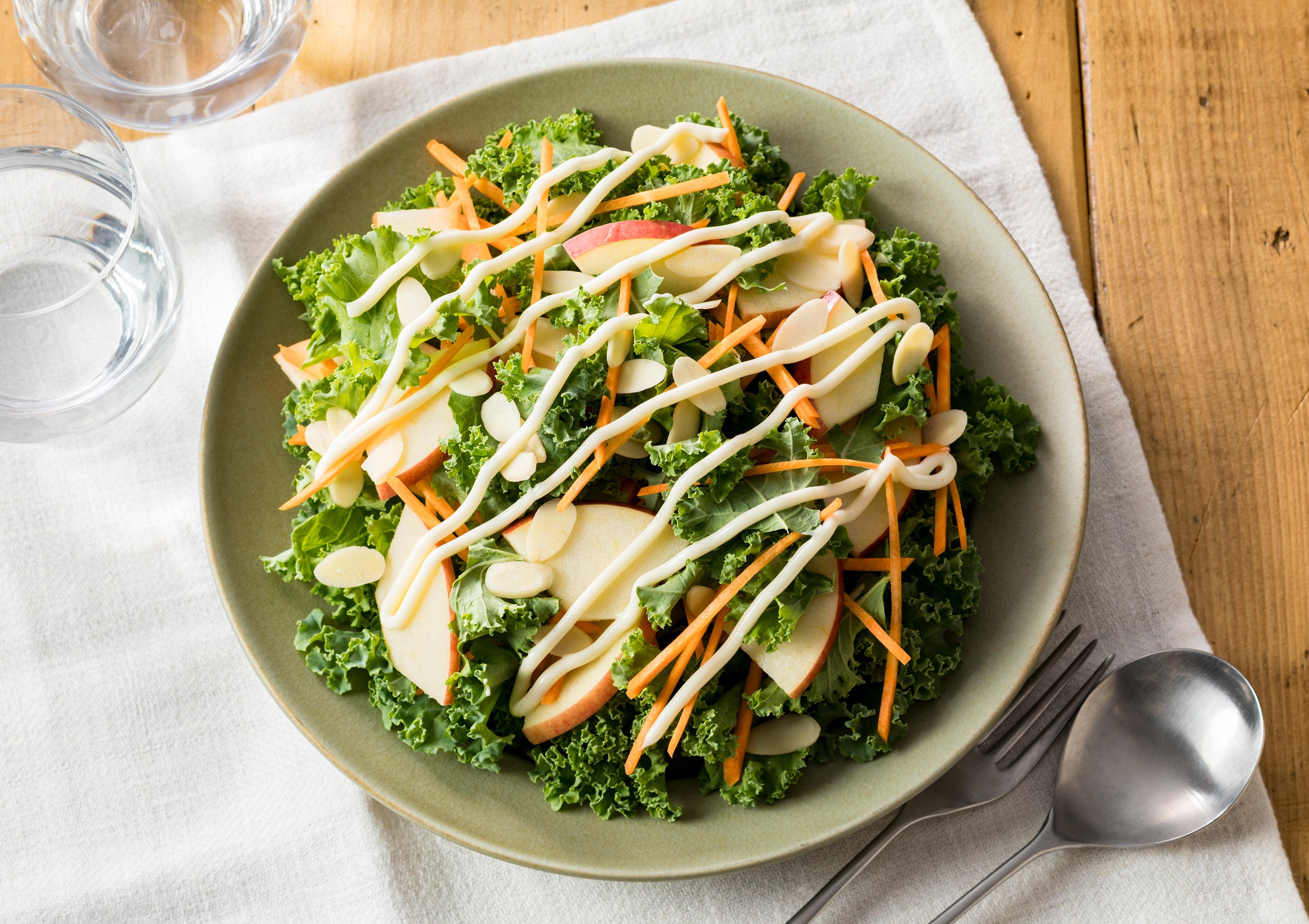 ケールとりんごとにんじんのサラダ