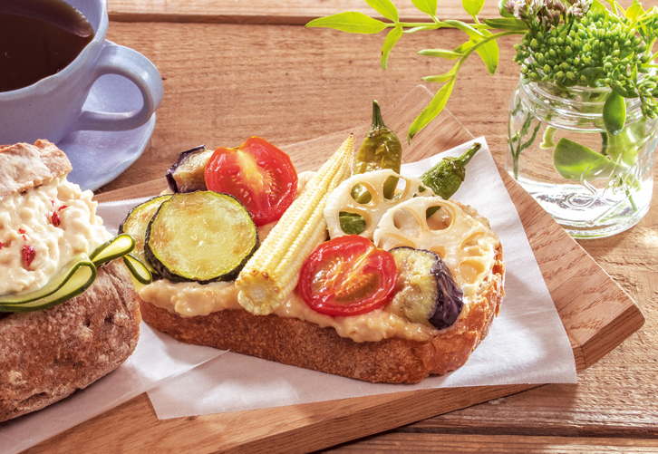 プラントベースツナと野菜のタルティーヌ