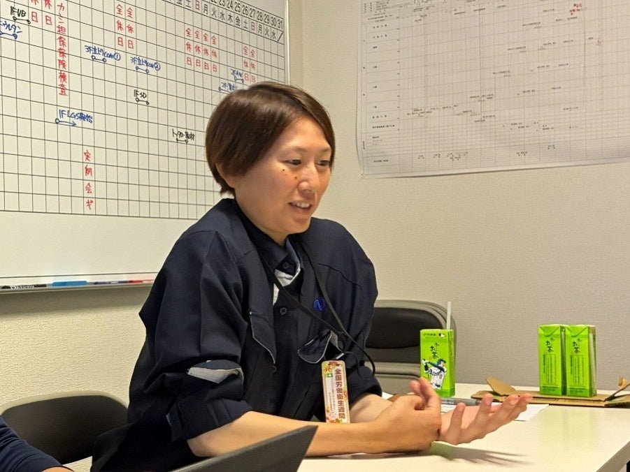 インタビューに応じる堤様