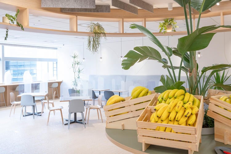 各フロアのコミュニケーションスペースに設置