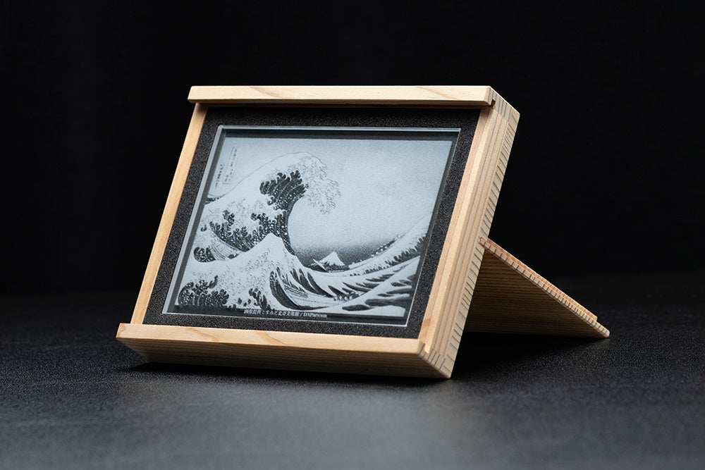輸入雑貨　天然水晶石　葛飾北斎作　『千絵の海』　クリスタルアート 44769-124-