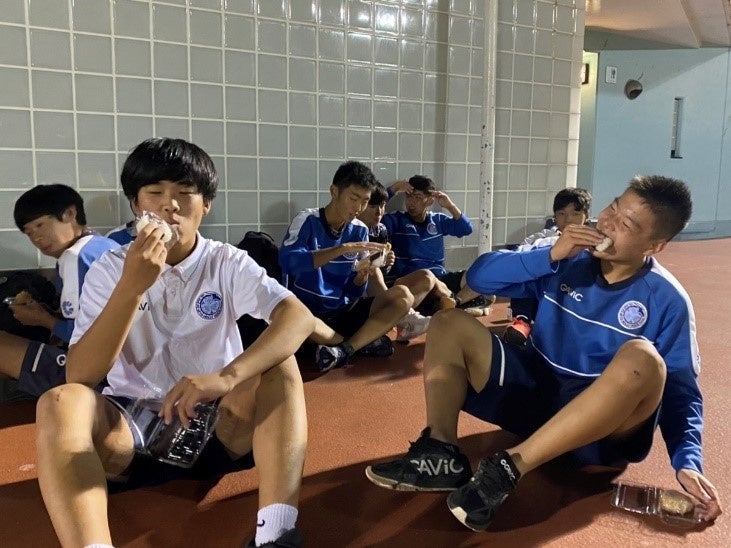 アカデミーへの補食支援