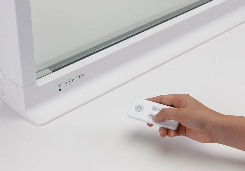 『Double Glass Heater（ダブルグラスヒーター）』はリモコンで操作が可能