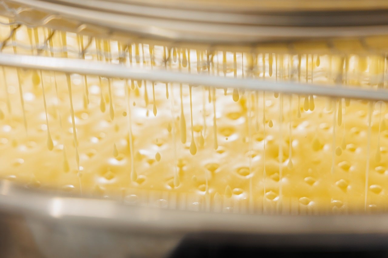 北海道産のクリームチーズと生クリームを贅沢に使った熟成バスクチーズケーキ