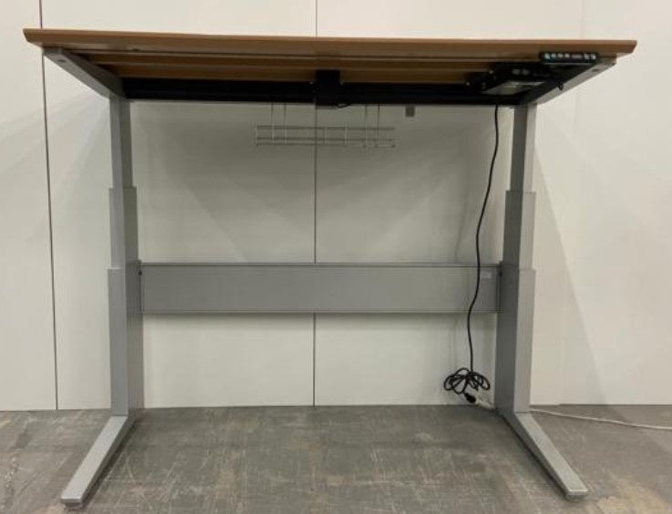 オカムラ プロユニット UDシリーズ 幅135cm 電動昇降デスク オカムラ プロユニット UDシリーズ 幅135cm 電動昇降デスク