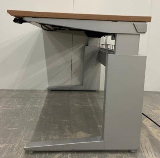 オフィスバスターズでは、大手オフィス家具メーカー オカムラ製の人気