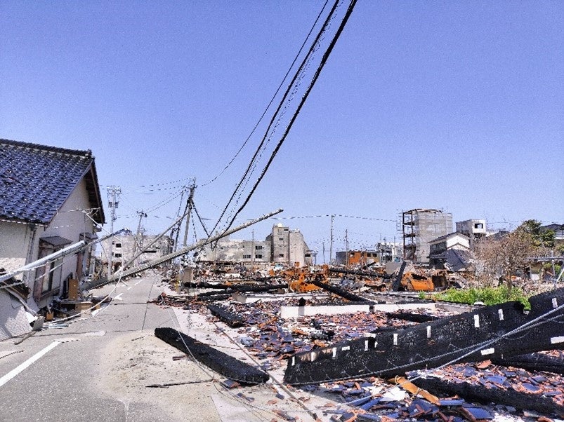 4月19日、輪島市朝市近くにて