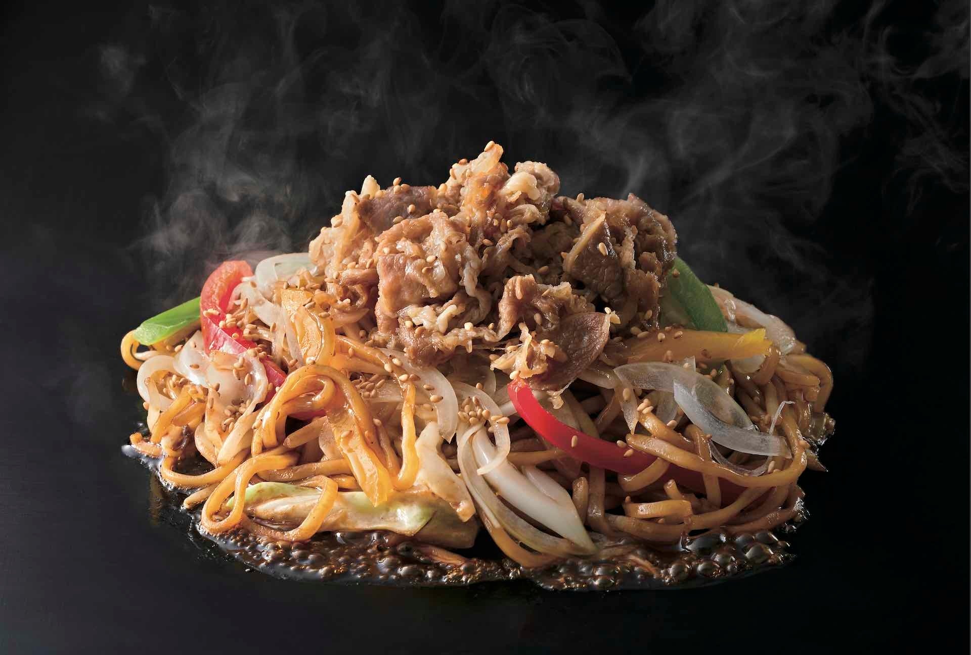 ごちそう牛プルコギ焼そば 890円(税込979円)