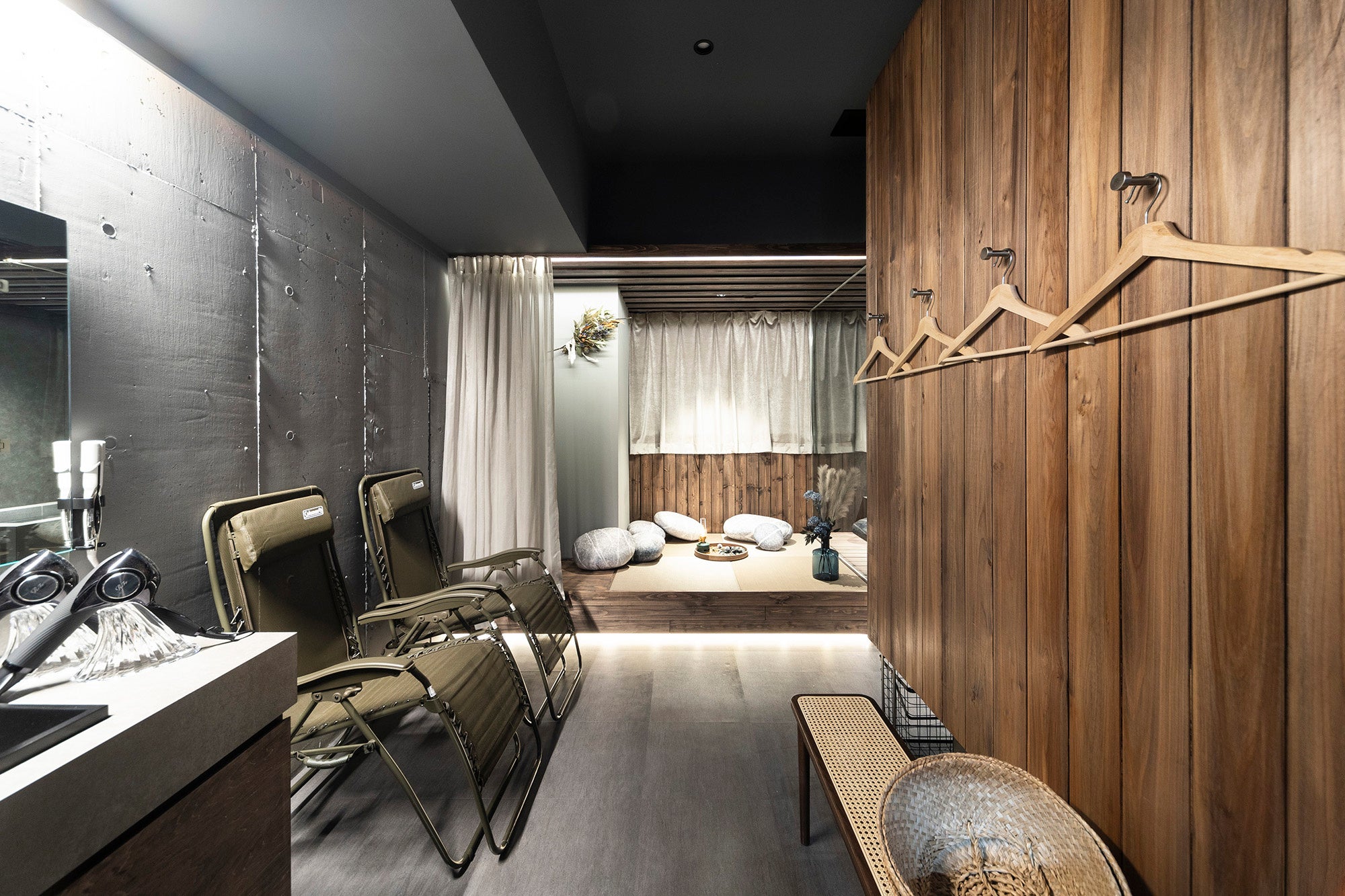 シカクノヘヤ：休憩スペース