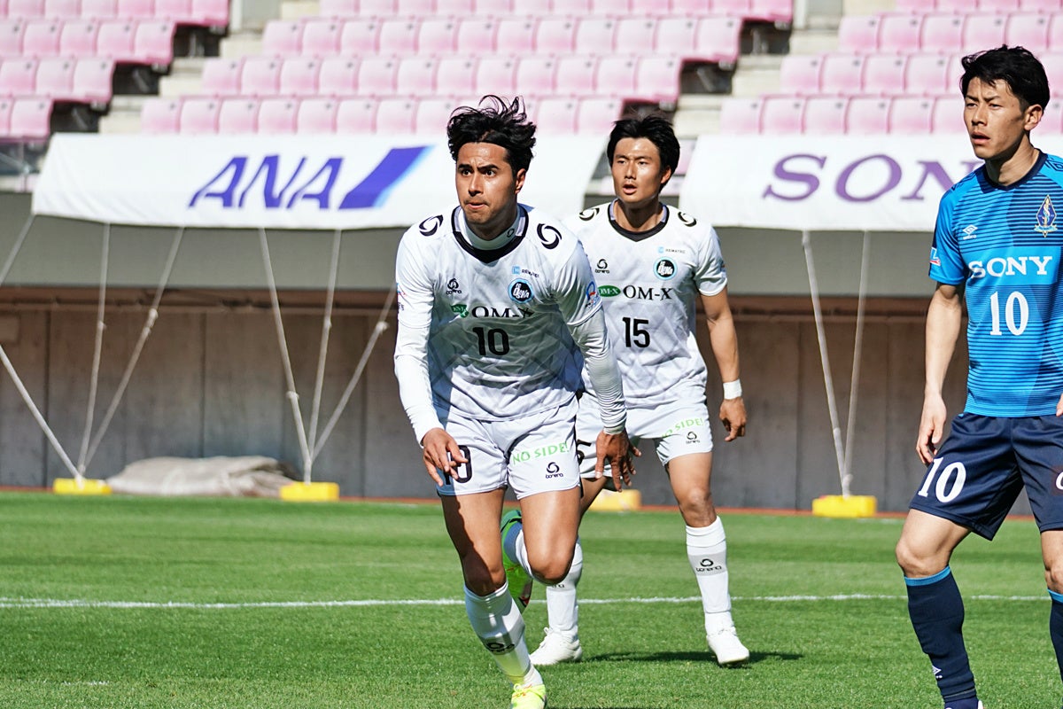 得点を決めた今季初出場のFWエフライン・リンタロウとFC大阪加入後初得点を決めたFW今村（Photo：週刊ひがしおおさか）