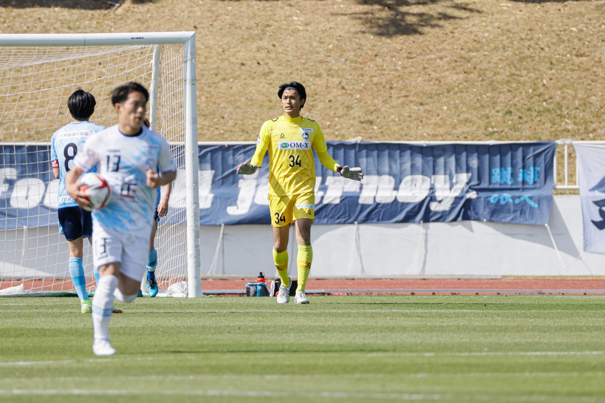 急遽訪れた出番で、ほろ苦いデビュー戦となったGK櫻庭（Photo：宮西 範直）