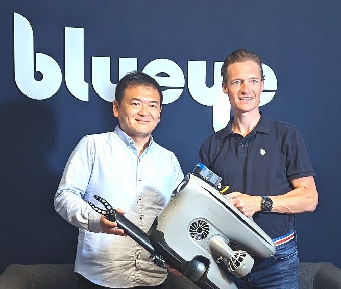 左）スペースワン代表 小林　右）blueye CEO Christian Gabrielsen