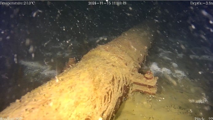 取水路内の水中配管点検