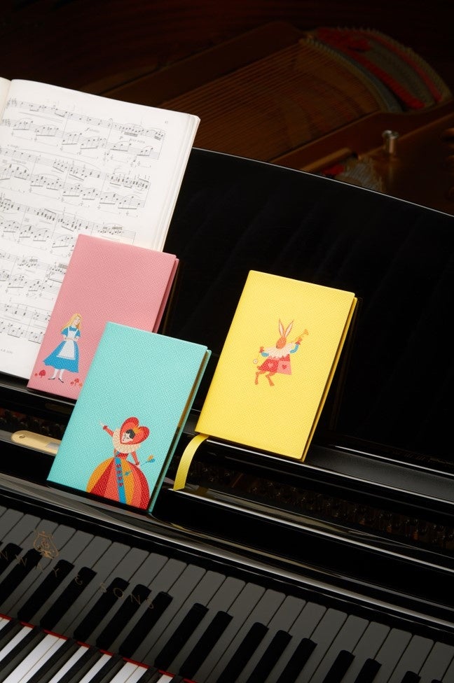 スマイソン2022年秋冬コレクション<For All of Life's Moments>を ...
