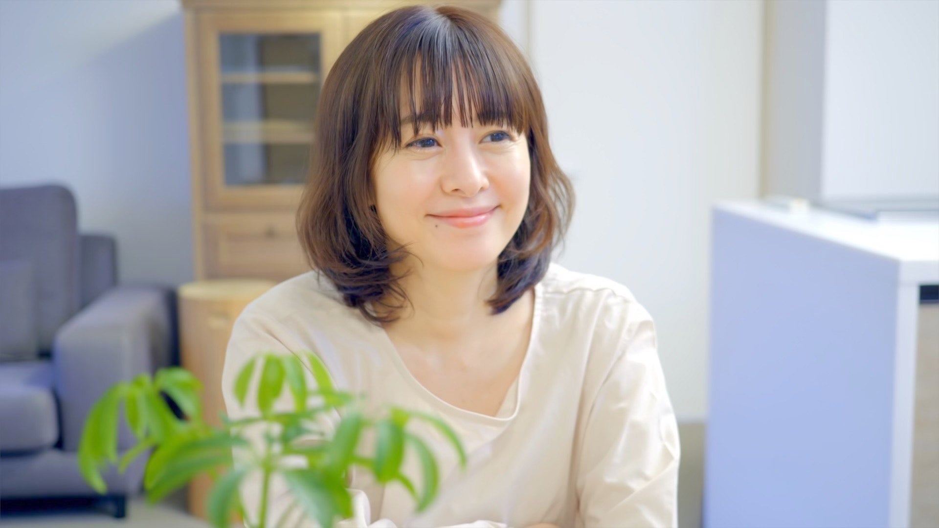 超高画質さとう珠緒 さとう珠緒が”天然な母”を演じる「アイドルだった俺が、配達員になった。」第4話がTVer・FODで見逃し配信中!「お母さんかわいい」「離婚理由が大爆笑」「美人すぎる母」と絶賛 | エンタメラッシュ