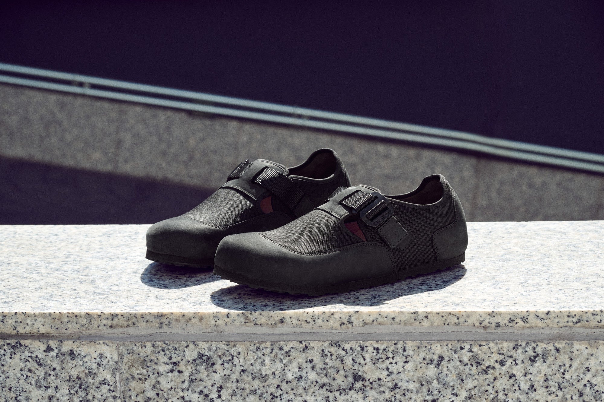 London Nova / ロンドン ノバ　テキスタイル - ブラック BIRKENSTOCKの最新作、サンダルにはない機能性と革新性を体現