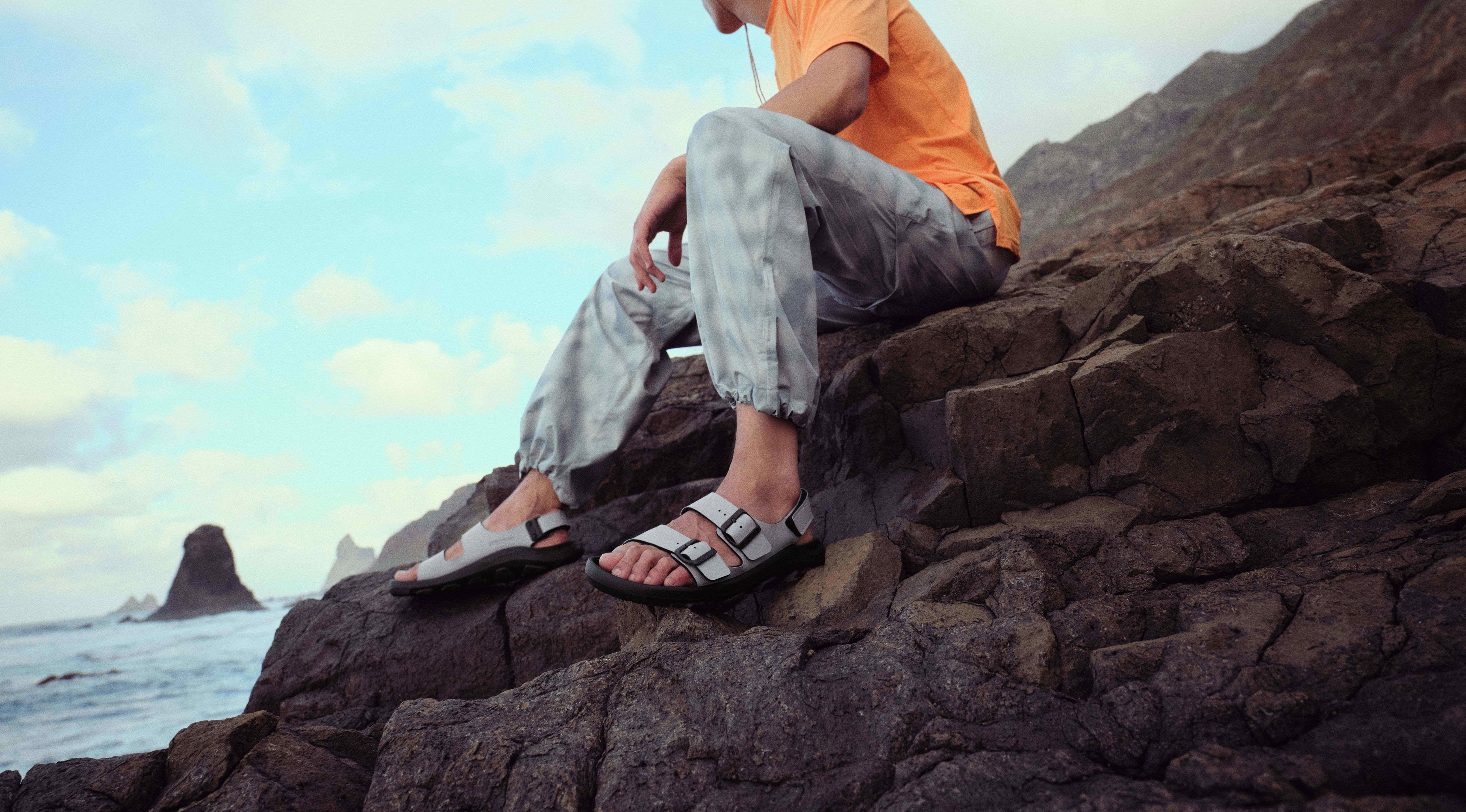BIRKENSTOCKより新しいアウトドア向けサンダルのMOGAMI TERRAが