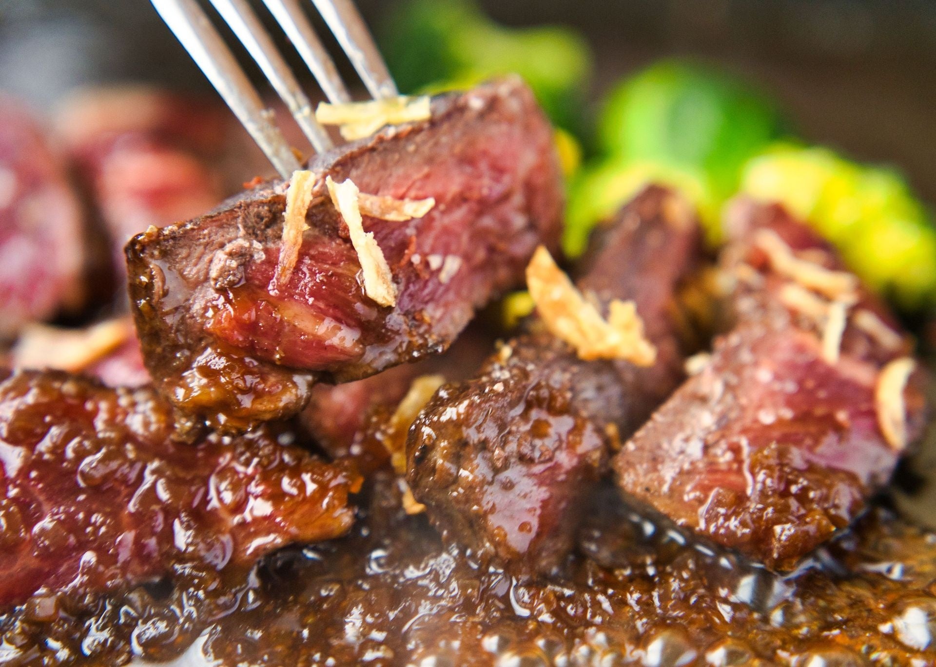 迫力のステーキ！