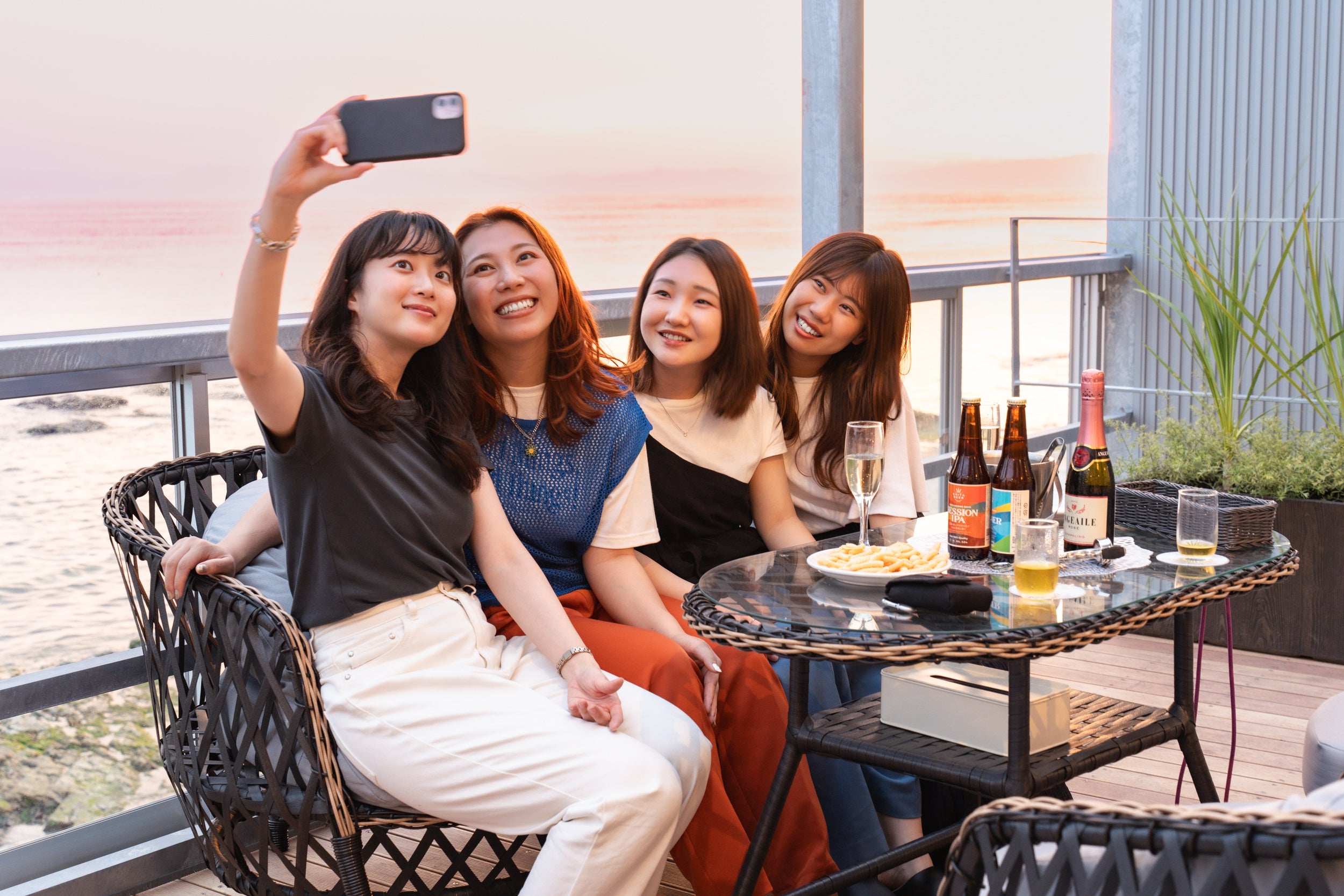 夕日と海が織りなす絶景のサンセットタイム