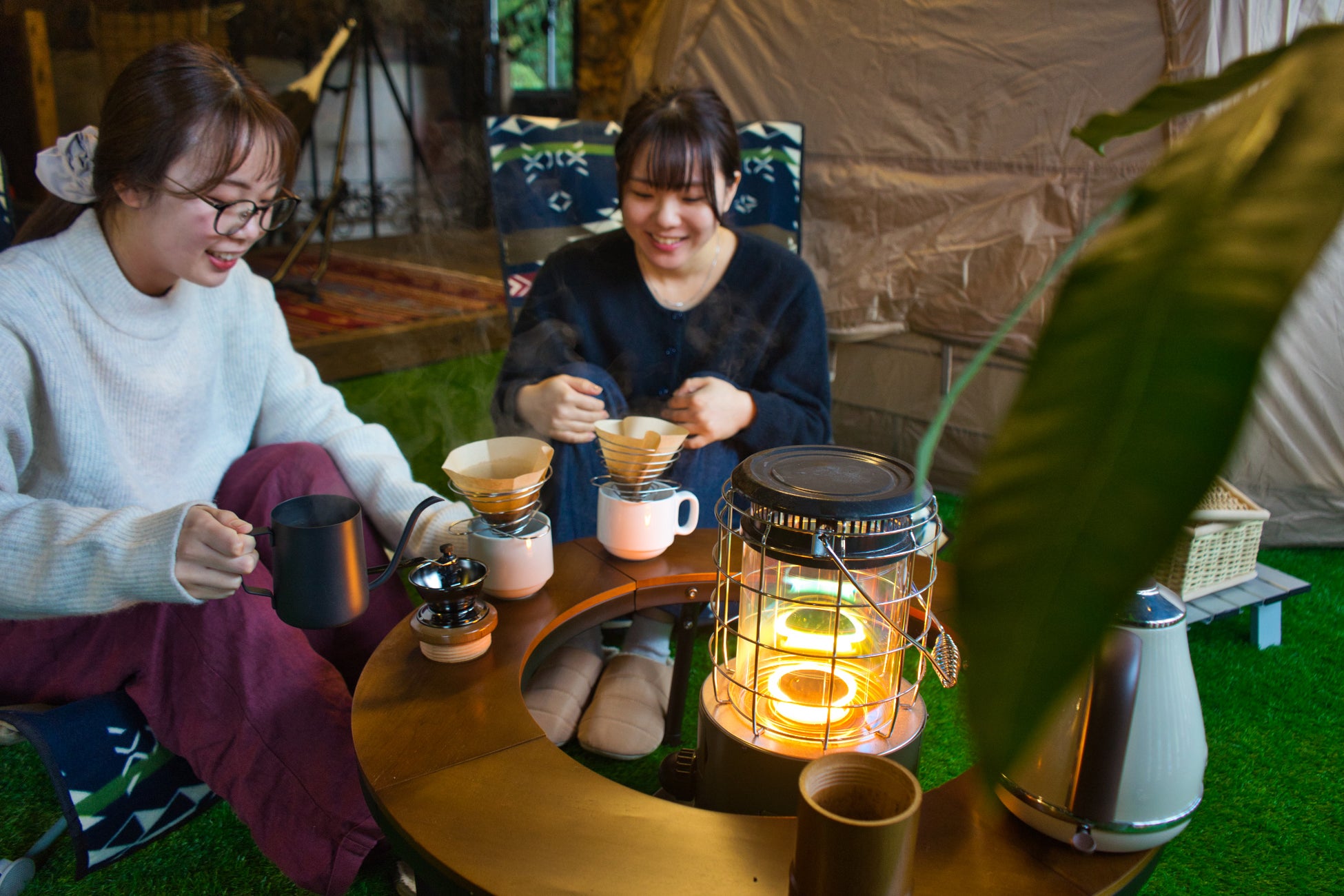 ストーブであったまりながらドリップコーヒー作り体験!