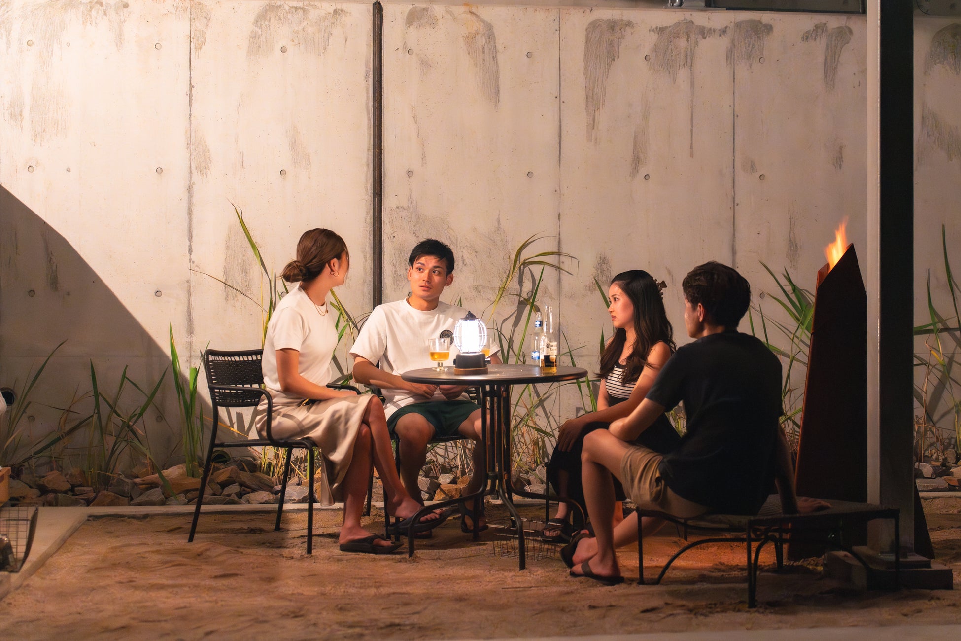 客室のプライベートテラスからは焚き火を愉しむことも可能です。