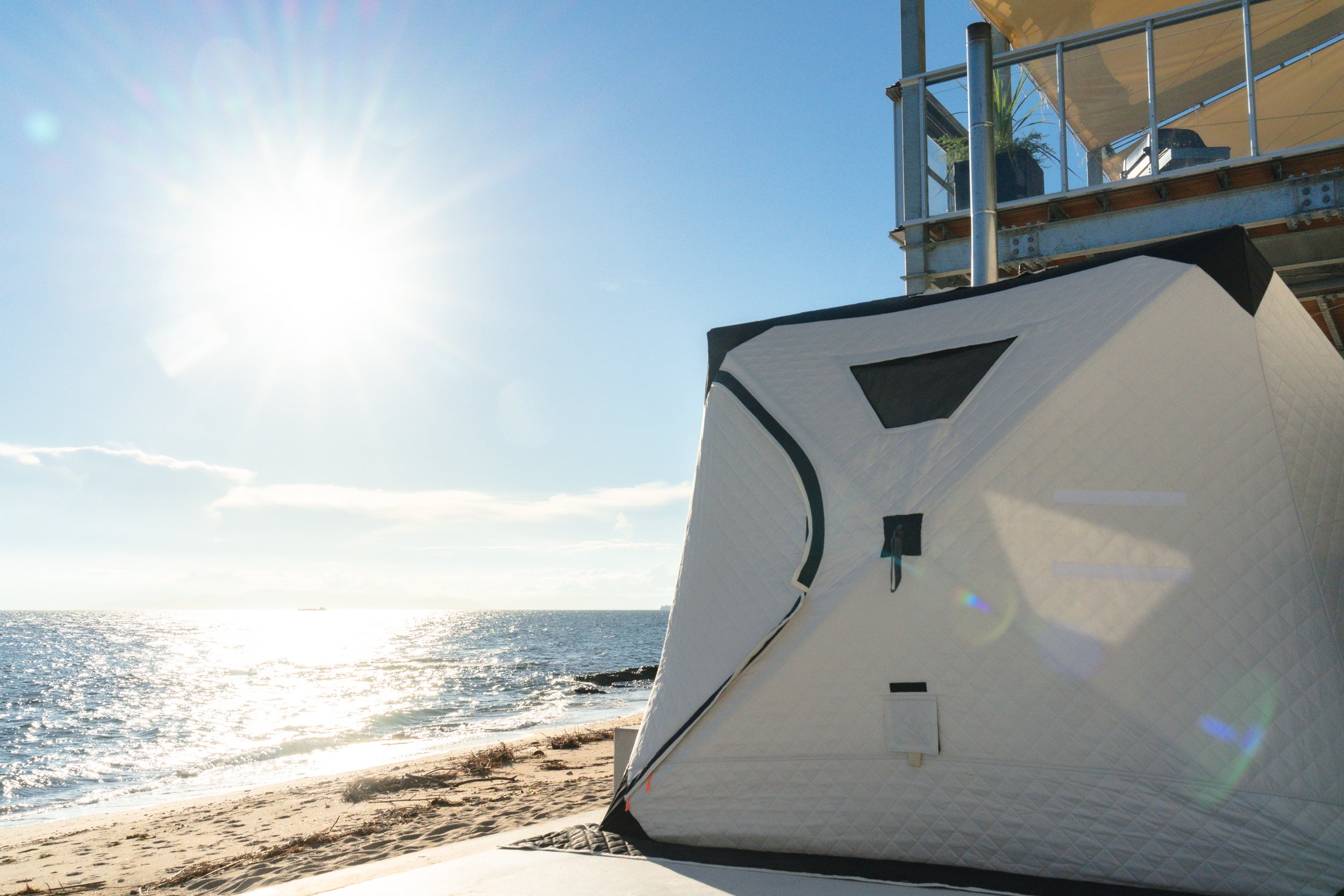 9月初旬公開予定のテントサウナ付き客室『スイートルーム』。自然と一体化するととのいを。