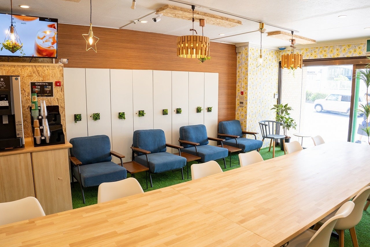 ソファー席でゆったりと読書を楽しむこともできます