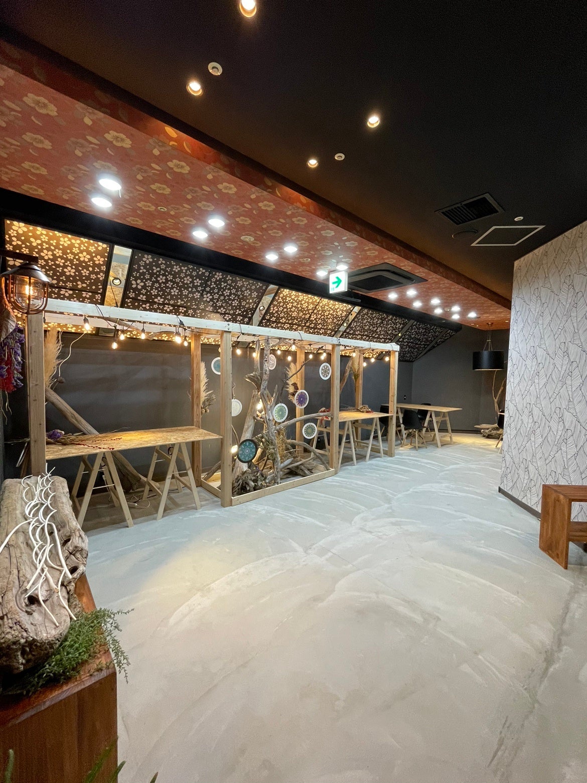 小物の展示に適したスペース「KURO」