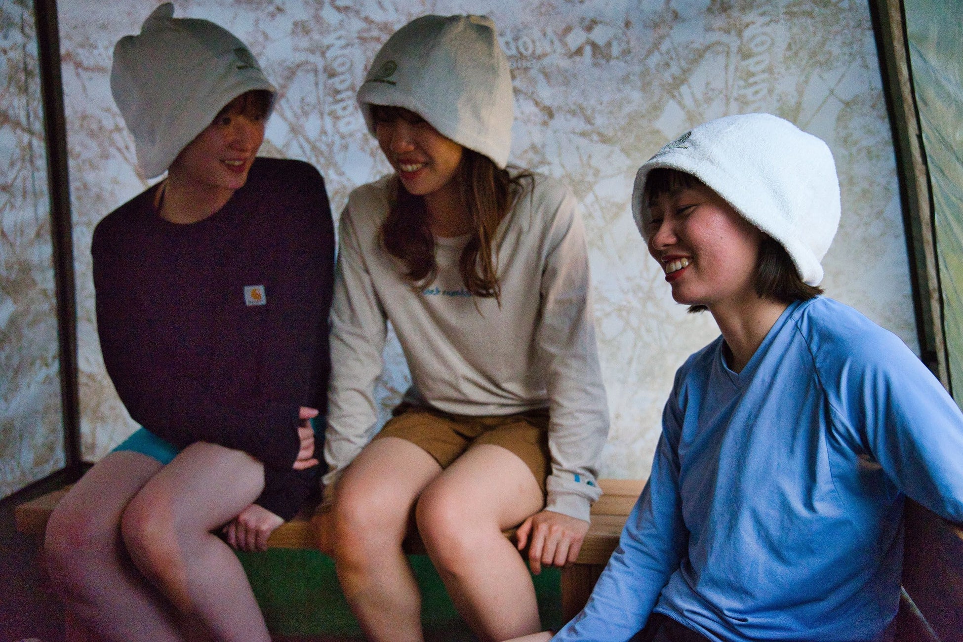 ロゴ入りオリジナルサウナハットも販売中!