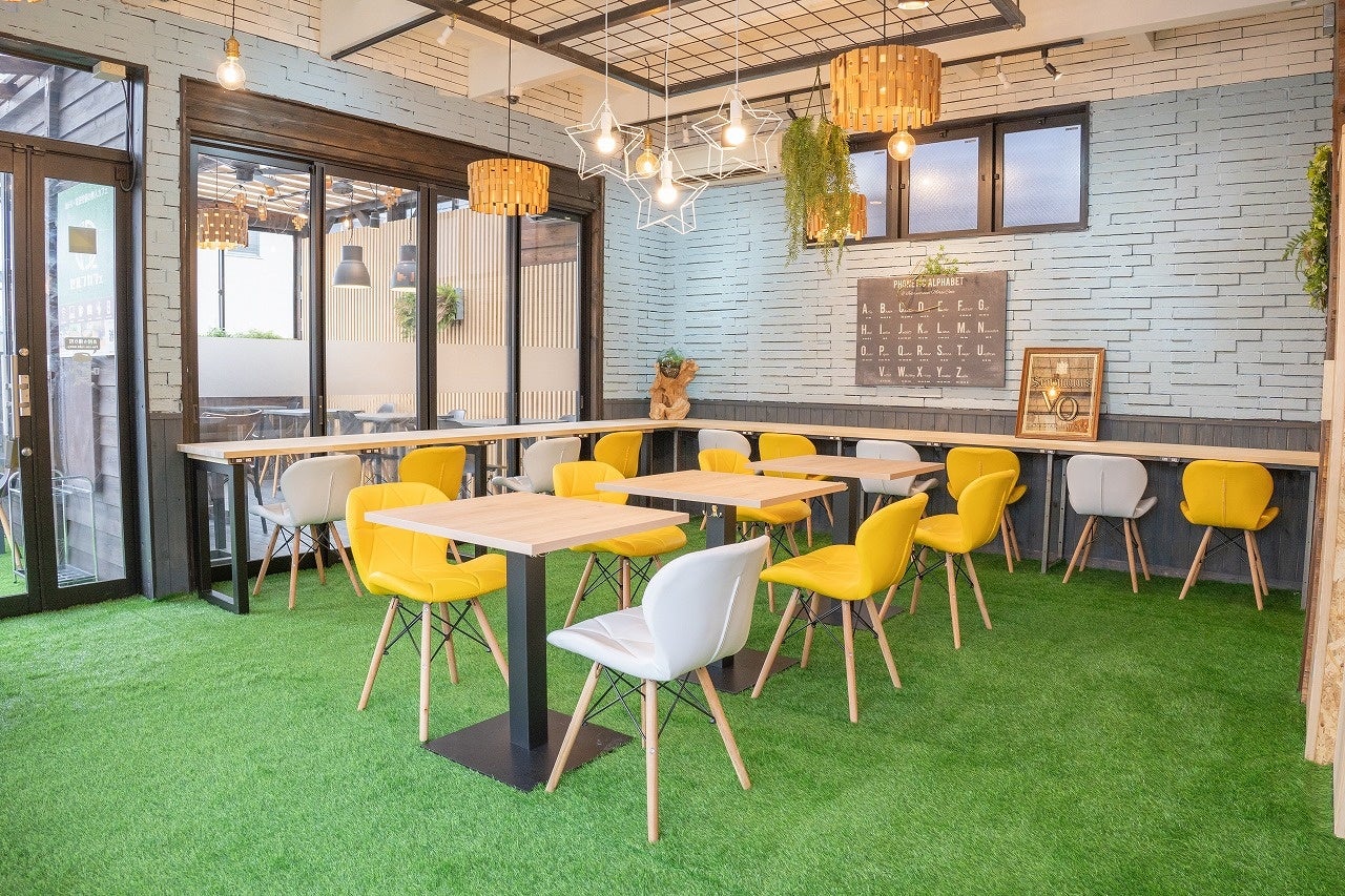 個人席、対面席をご用意。もちろん会話や打合せなどもOK