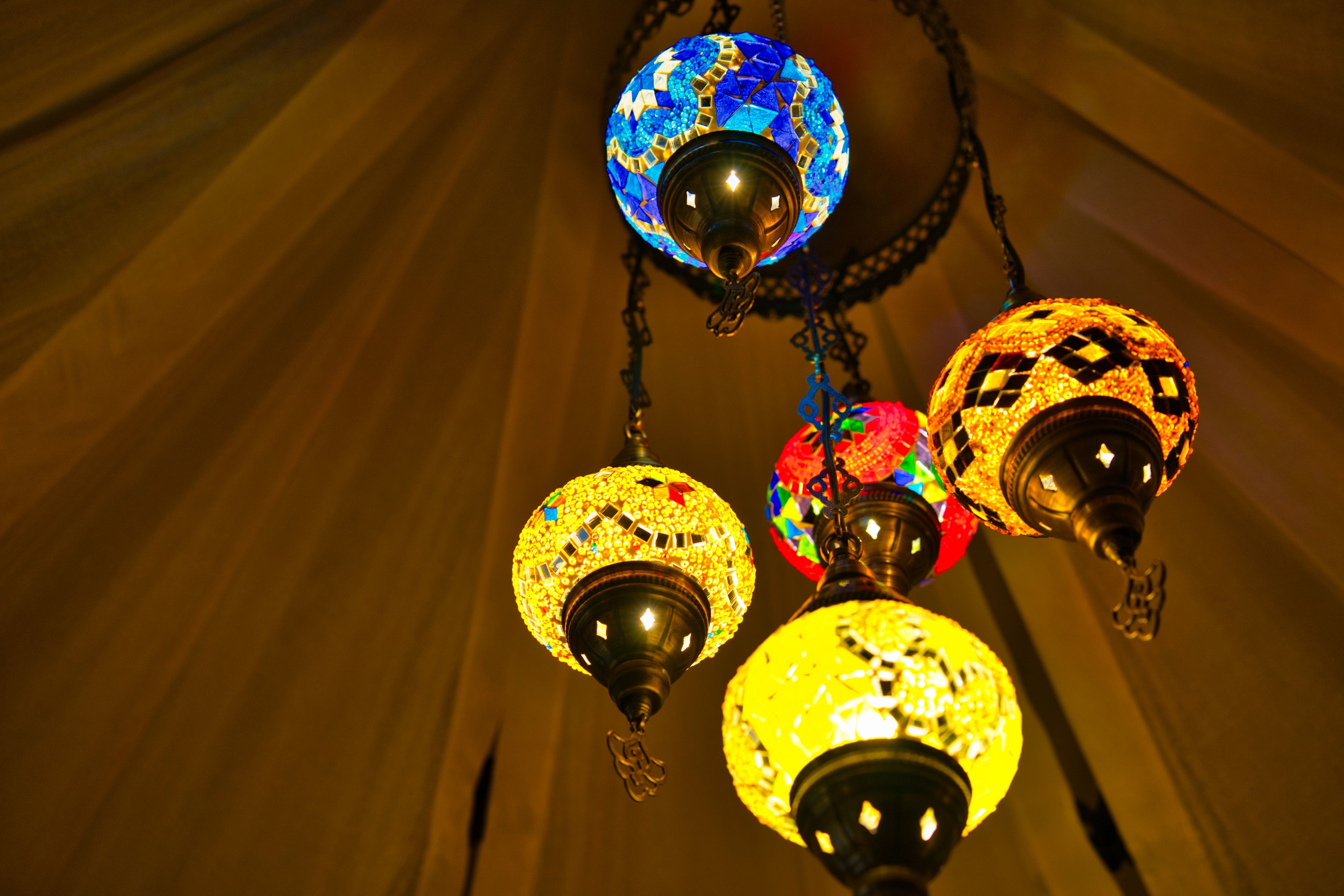 トルコランプの明かりが幻想的。
