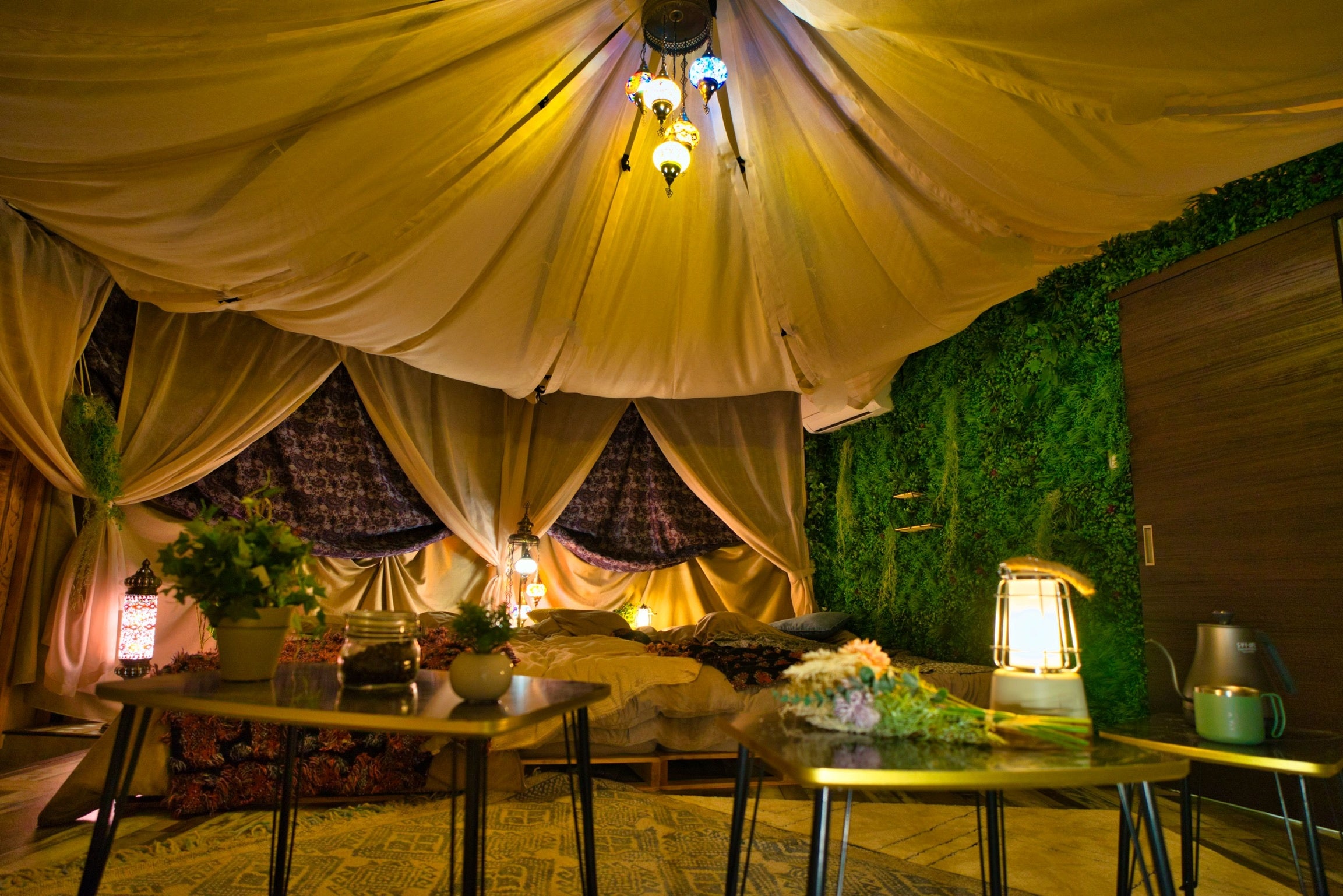 「トルコ製ゲルテント」ゆったりと過ごせる空間