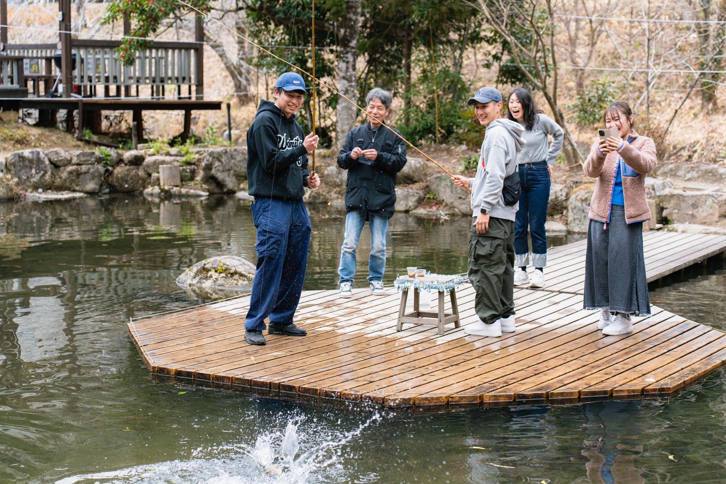 自分で釣った魚を焼いて食べる、自然体験をしてみよう！