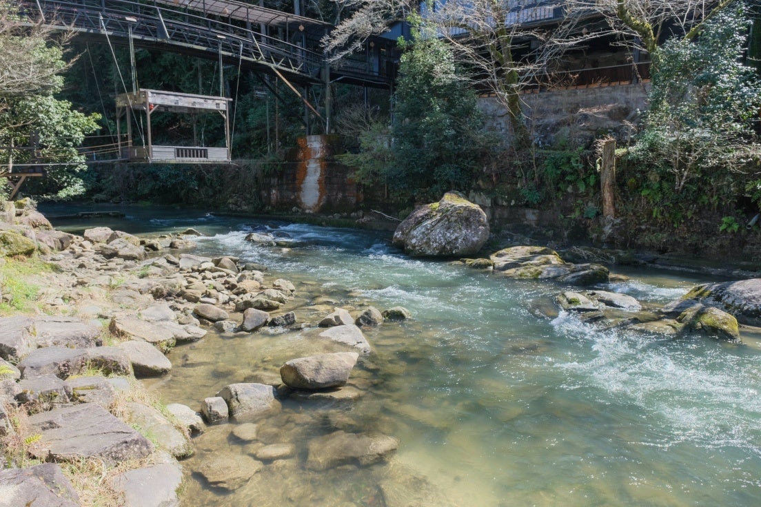 清流乙川（おとがわ）が流れています