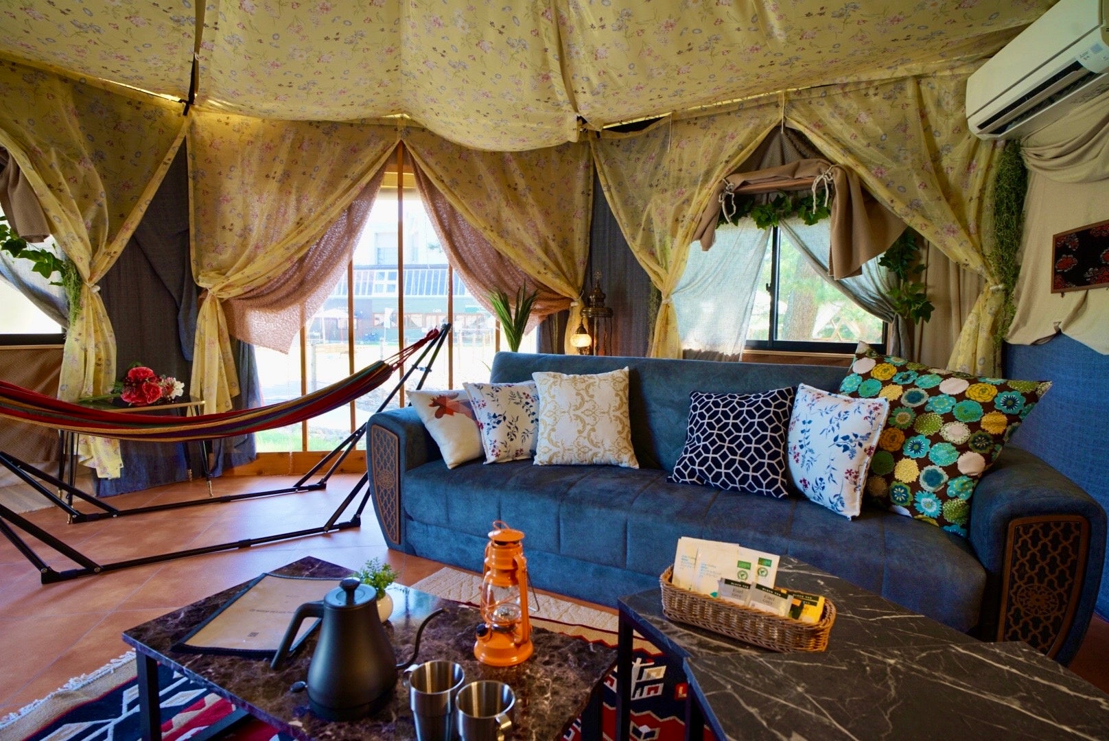 冷暖房完備のグランピングゲルサイト