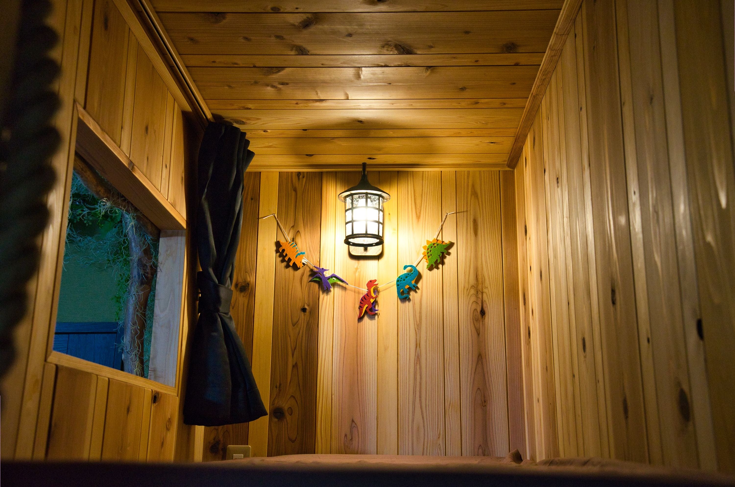 階段を上れば秘密基地！