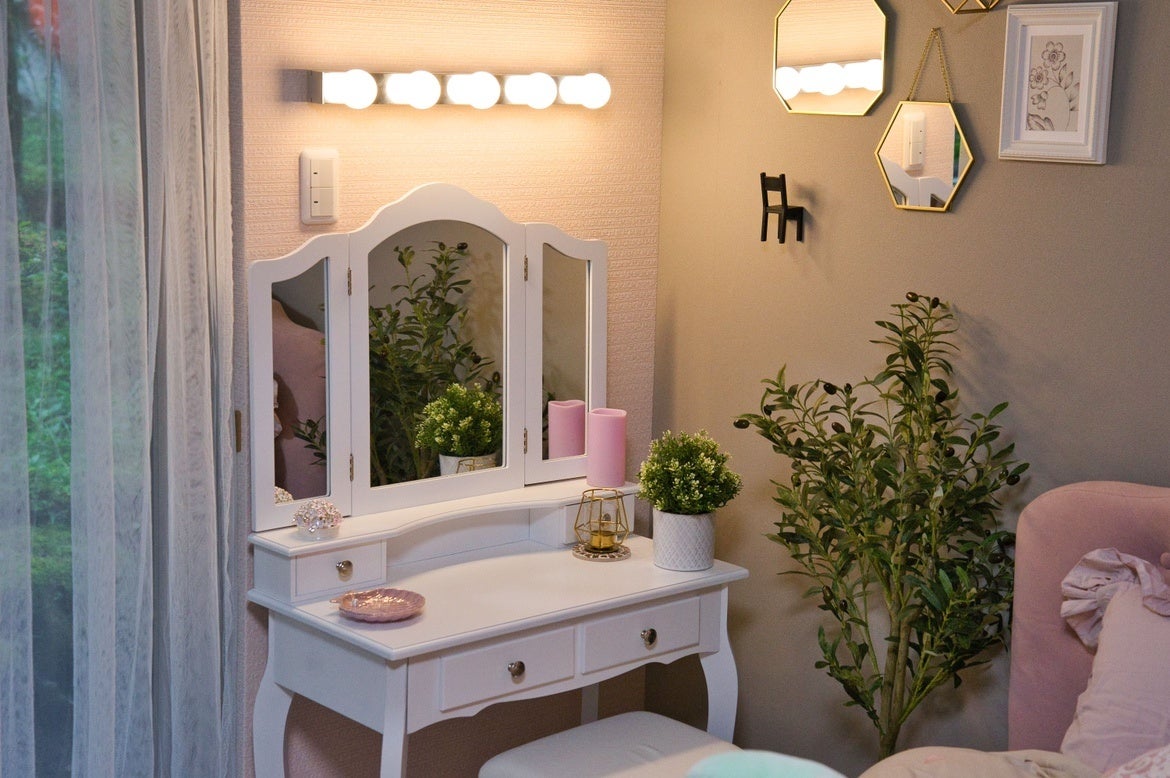 ドレッサーでおめかしして写真撮影を楽しもう。