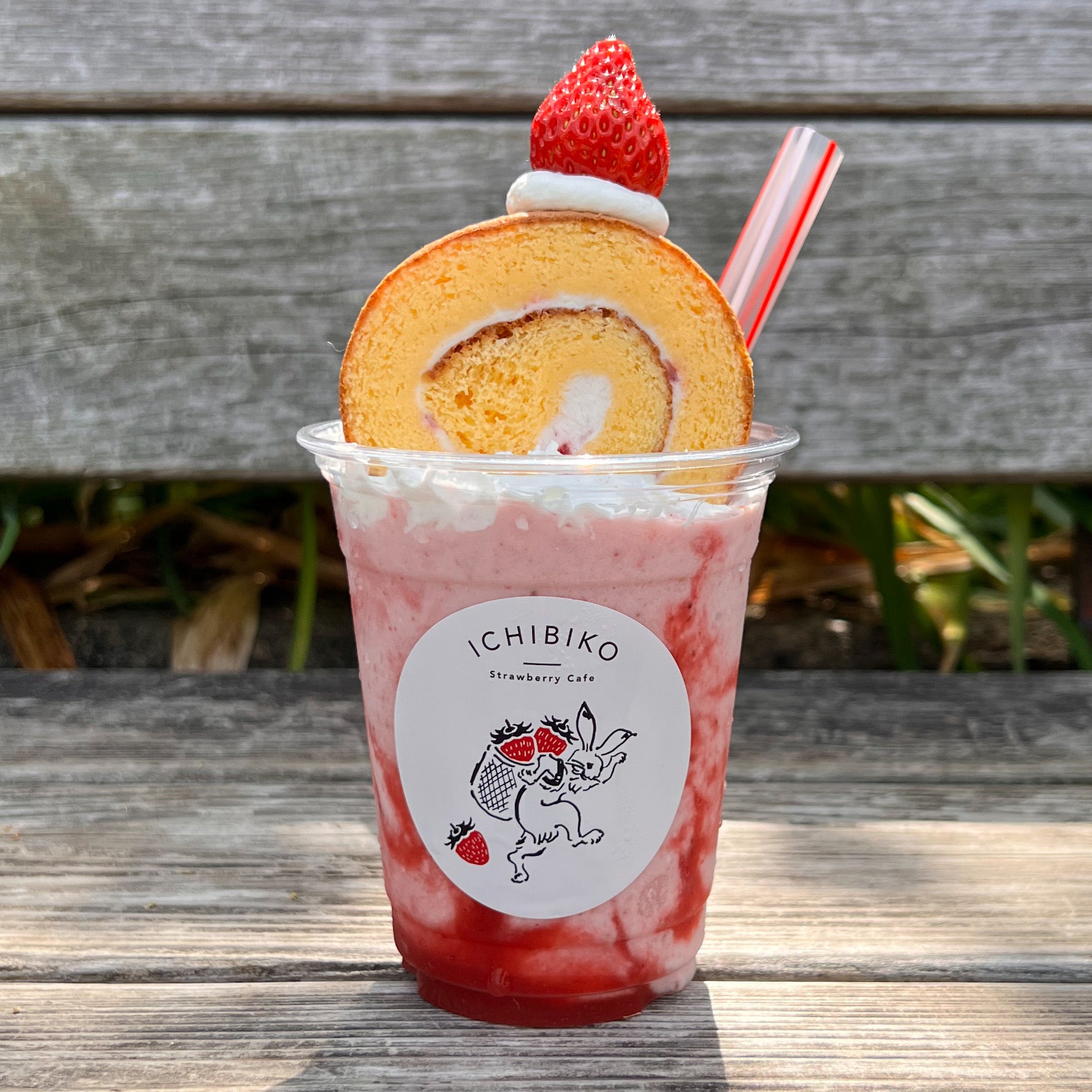 いちごロールonストロベリースムージー