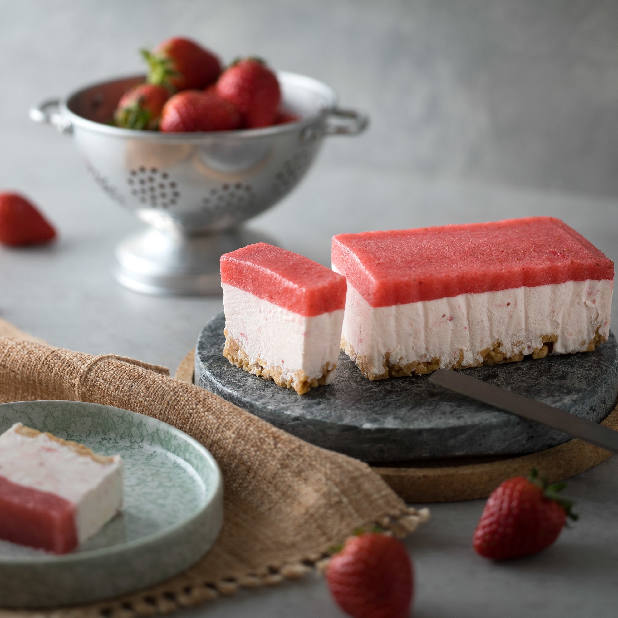 すっぴん苺のレアチーズケーキ