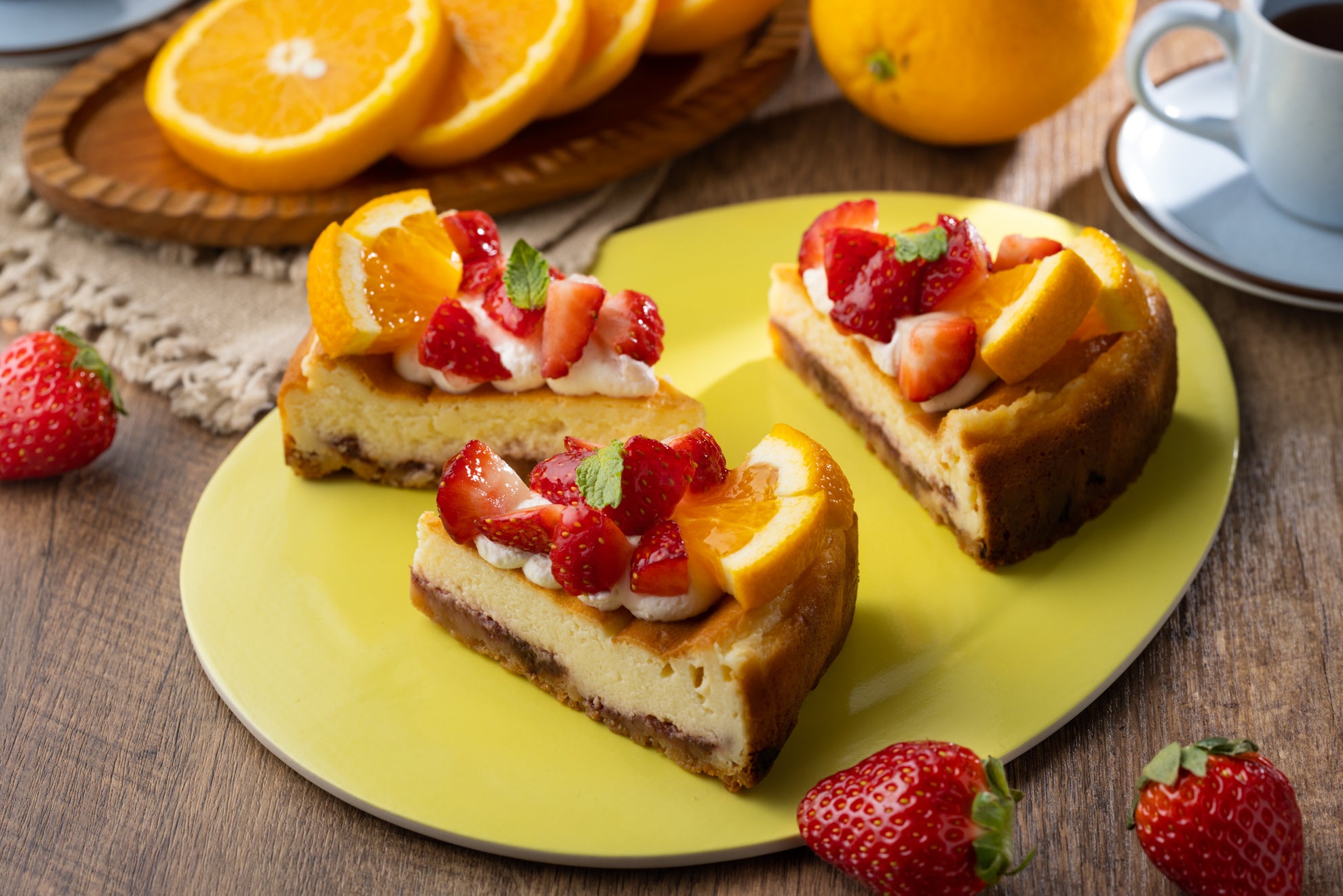 夏いちごのベイクドチーズケーキ