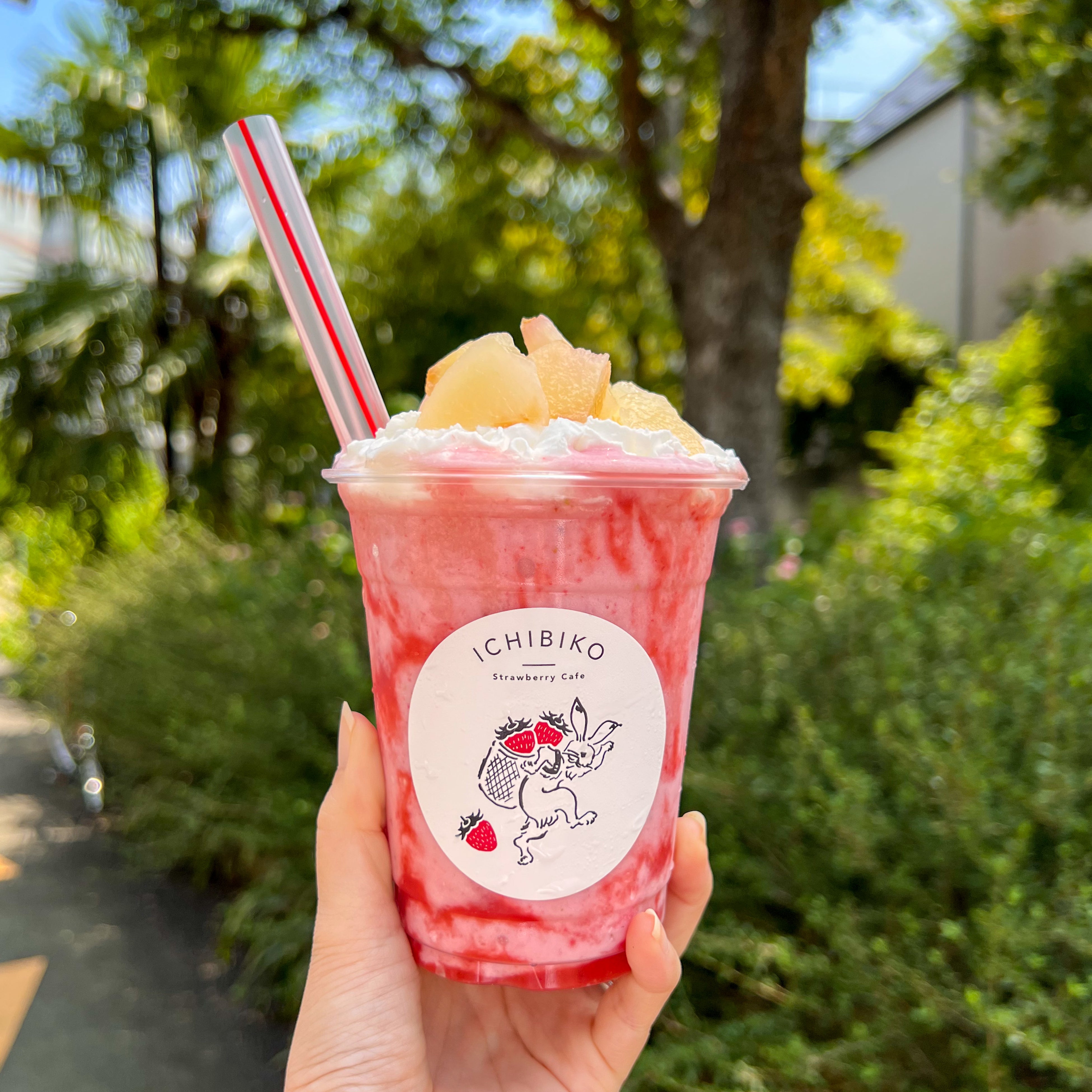 ももストロベリースムージー