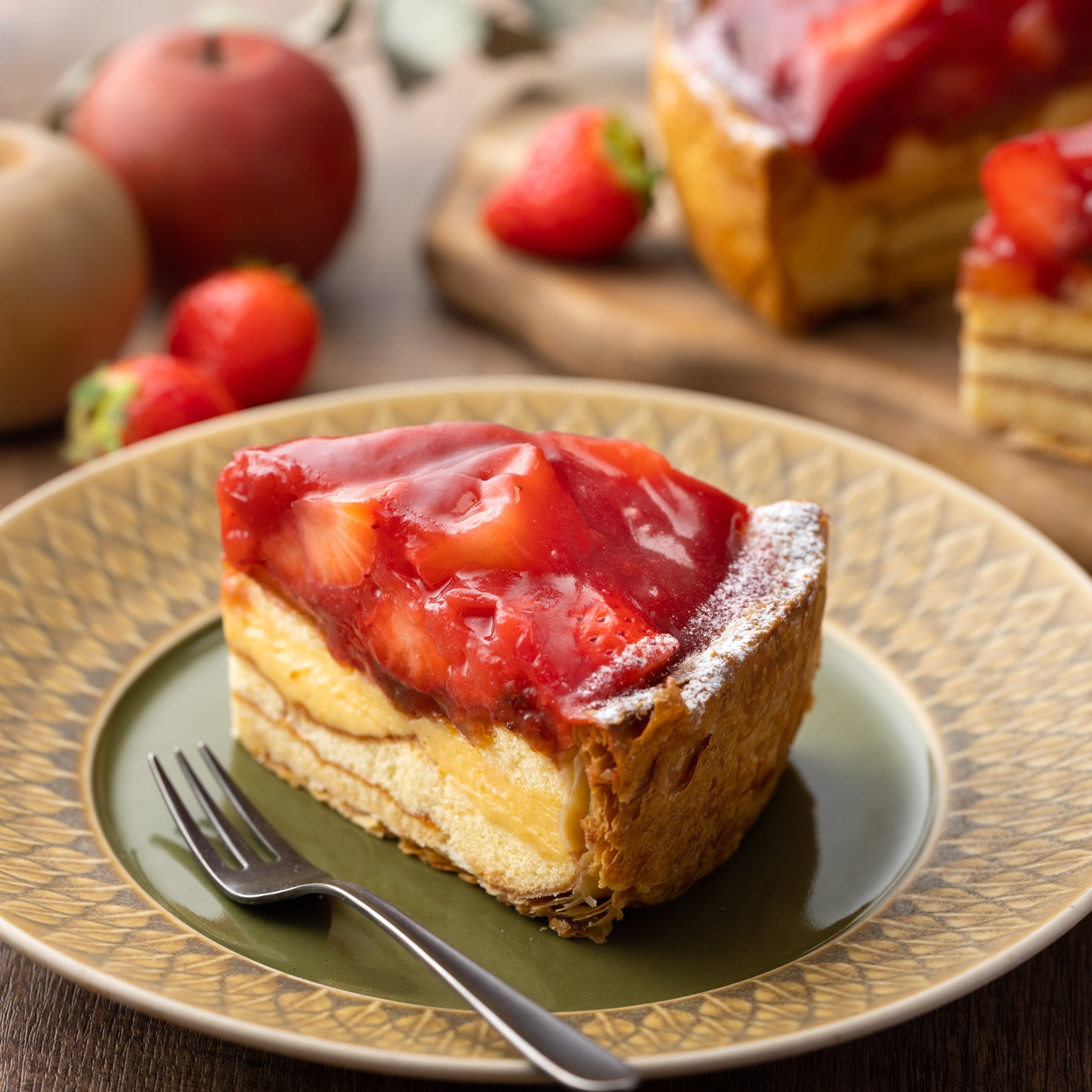 いちごとりんごのカスタードパイ